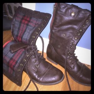 Girls lace up brown boots